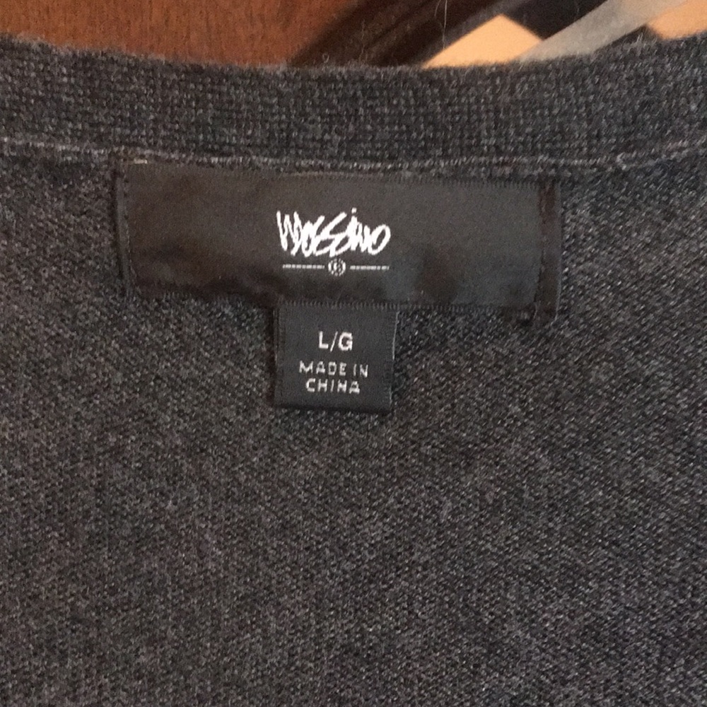 Sweater - Picture 4 of 5
